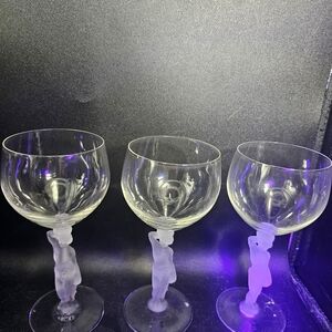 Elegant Frosted Stem Wine Glass Set‎